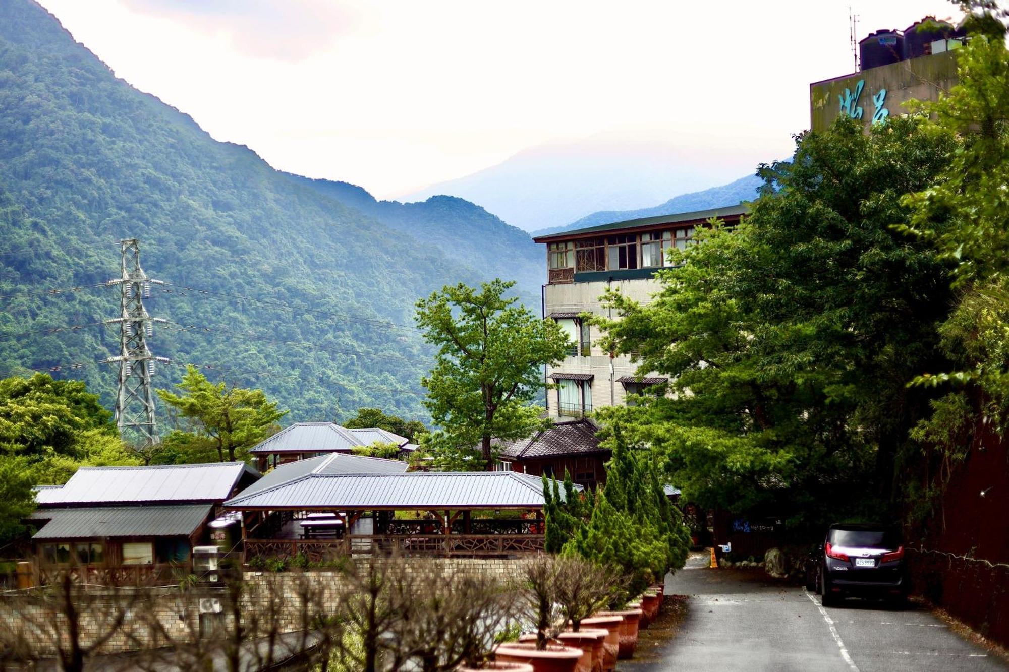 Wulai Sunglyu Hot Spring Resort Экстерьер фото